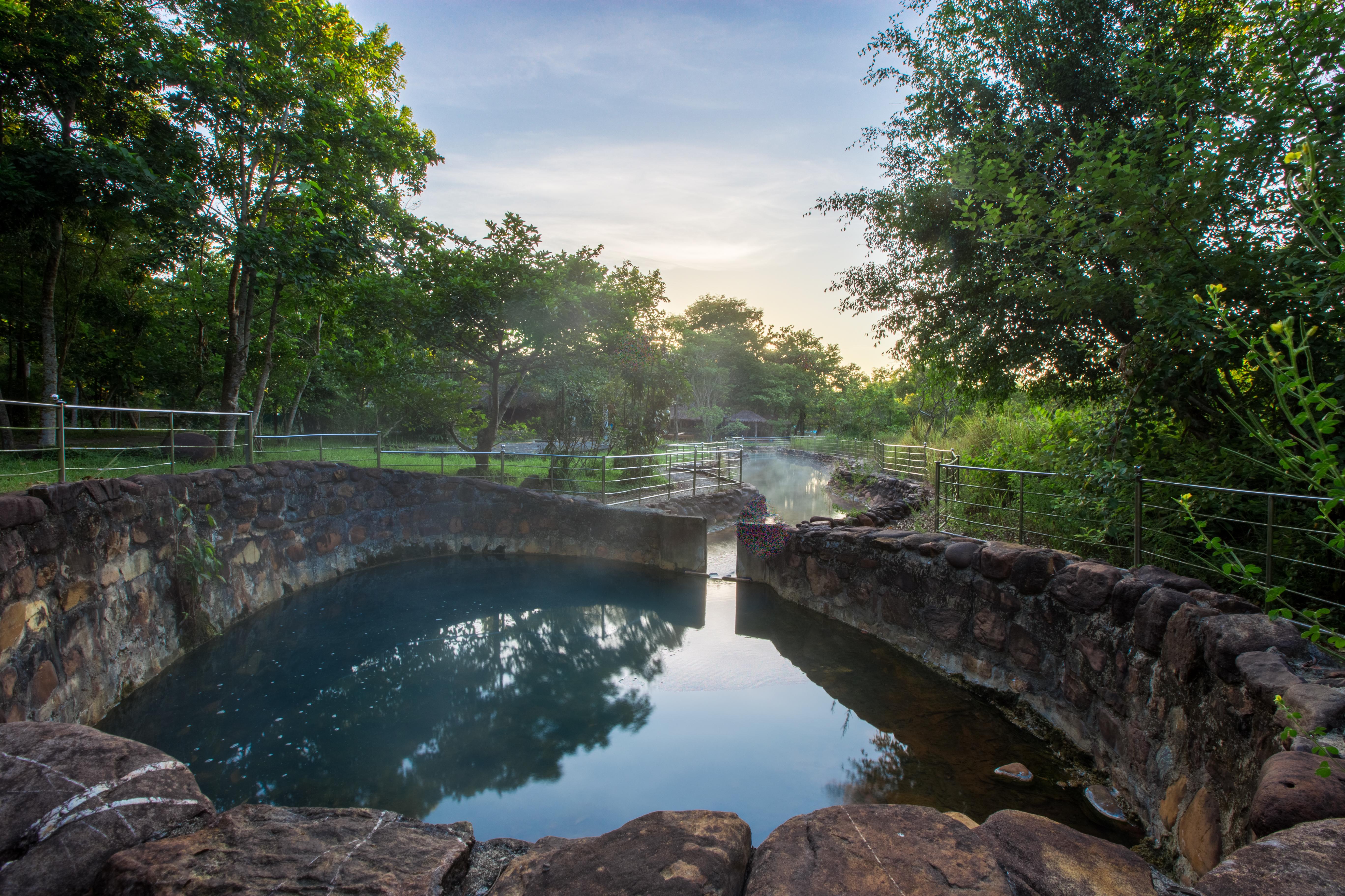 Thanh Tan Hot Springs By Fusion Hue Exterior foto